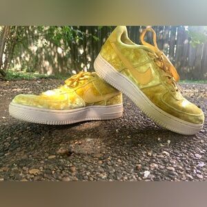 Nike Air Air Force 1 Youth Sneakers ‘Mineral Gold’